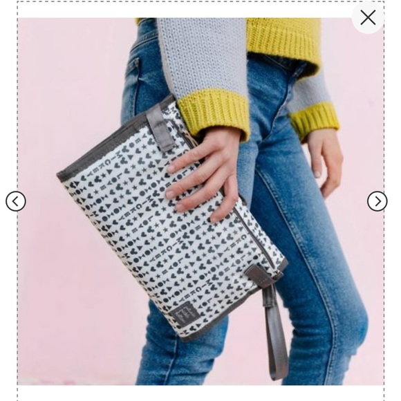 NWT Petunia Pickle Clutch Changing Pad Disney Mickey! - Picture 7 of 9